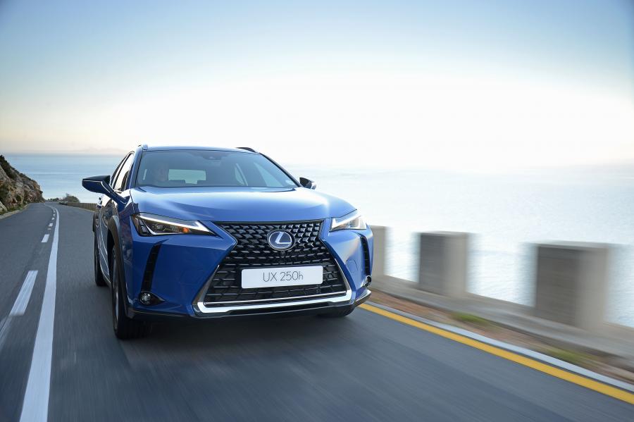  Lexus UX250h 2019 года  (ZA) (фото 3 из 21)